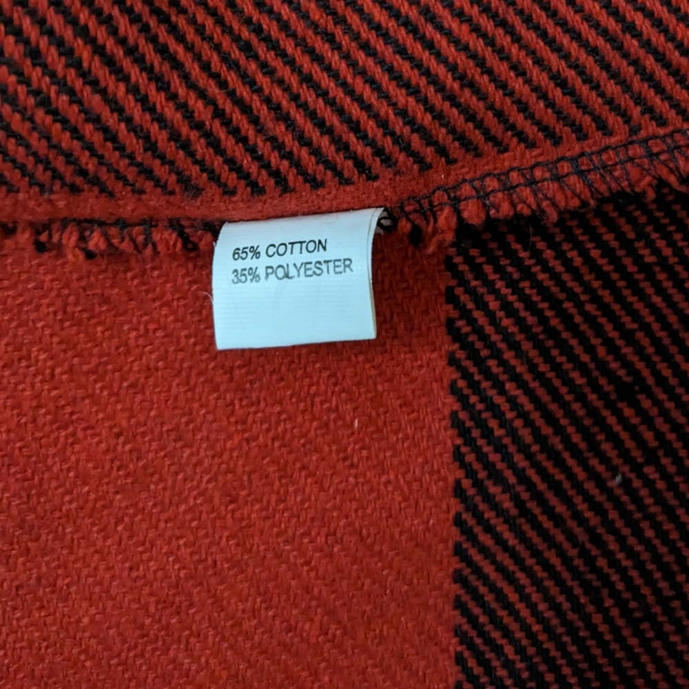 Hooded buffalo plaid symmetrical cape poncho red and black checkered - Picture 11 of 15